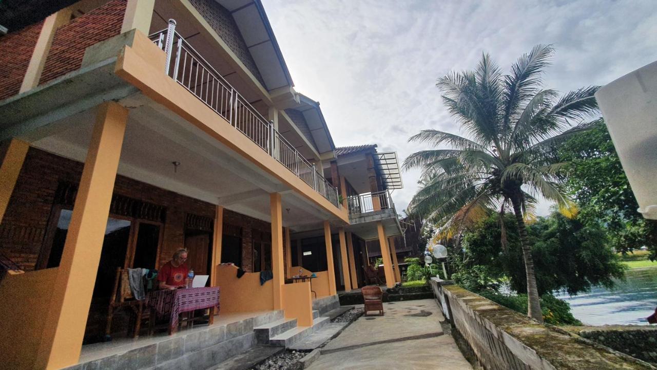 Aman'S Guesthouse Tuk Tuk Exterior photo