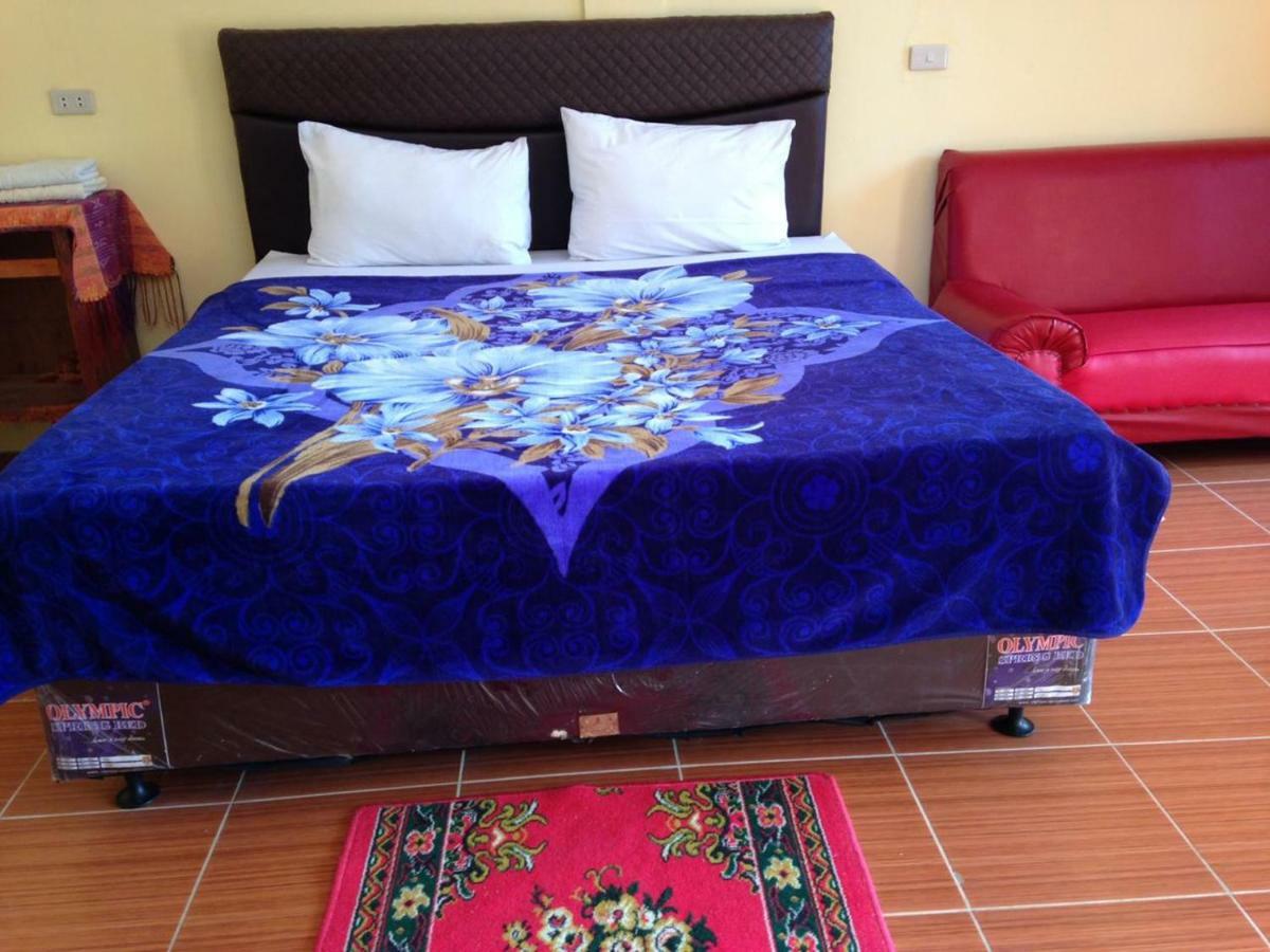 Aman'S Guesthouse Tuk Tuk Exterior photo