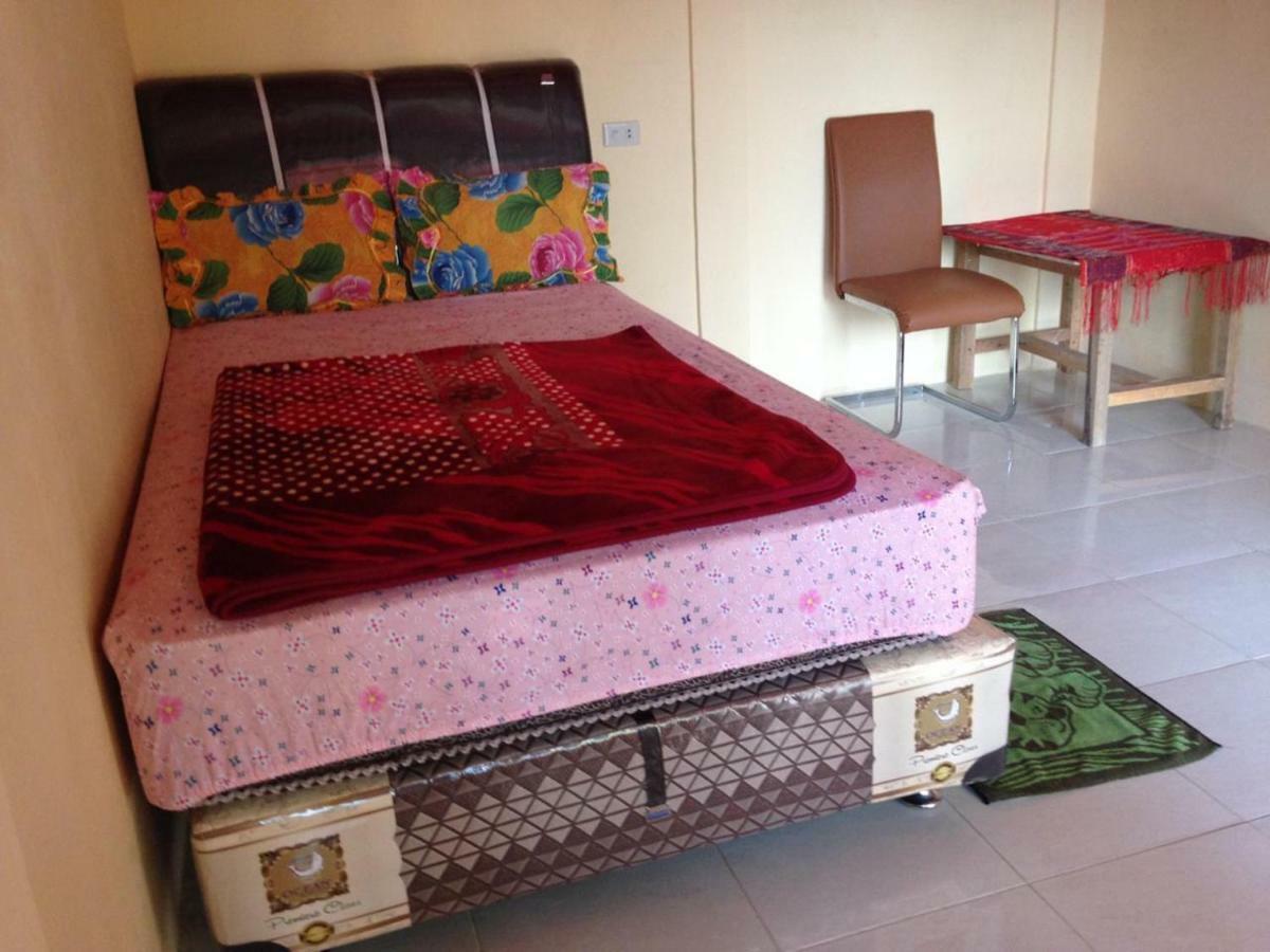 Aman'S Guesthouse Tuk Tuk Exterior photo